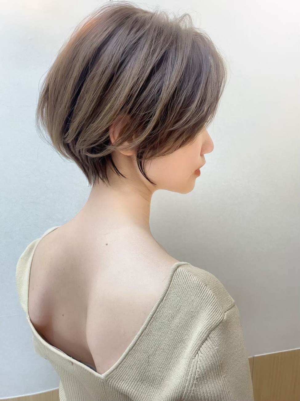 ENiのヘアスタイル｜ショートボブ（バックスタイル）